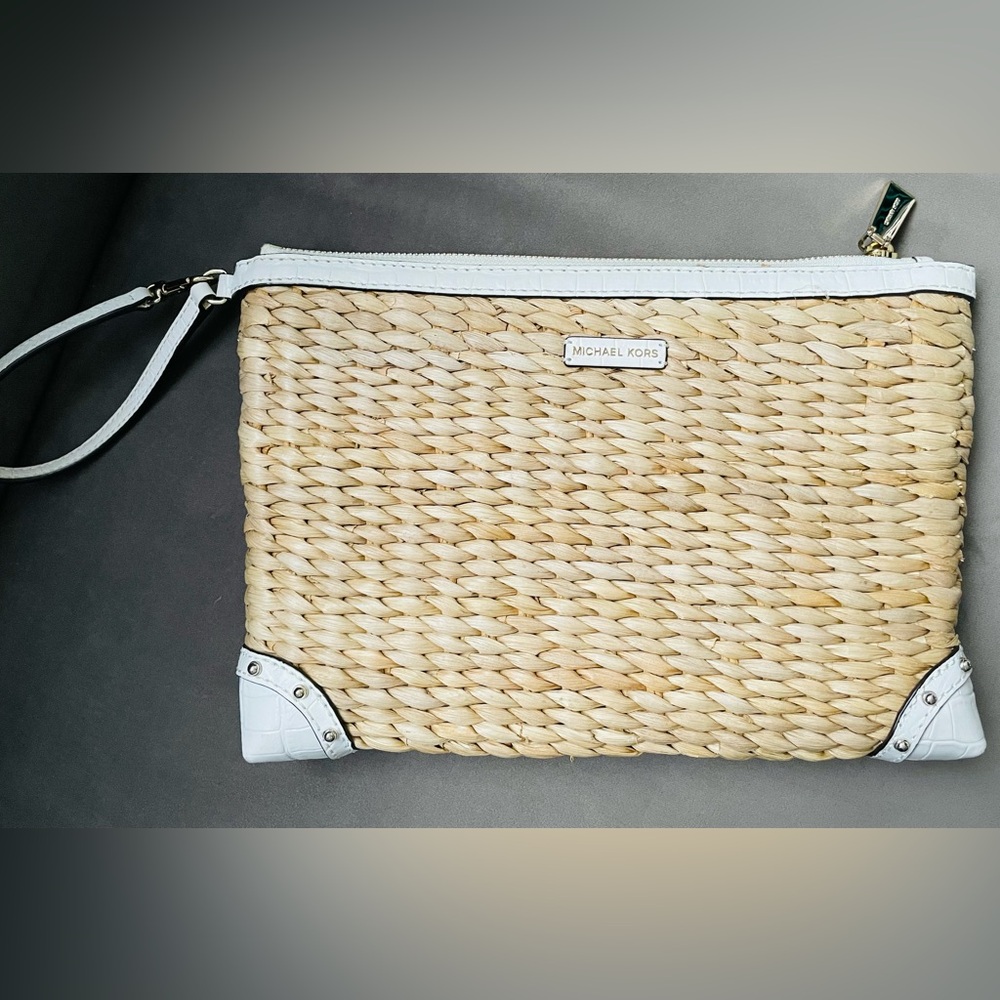 MICHAEL KORS white leather & woven straw extra large zip clutch purse
